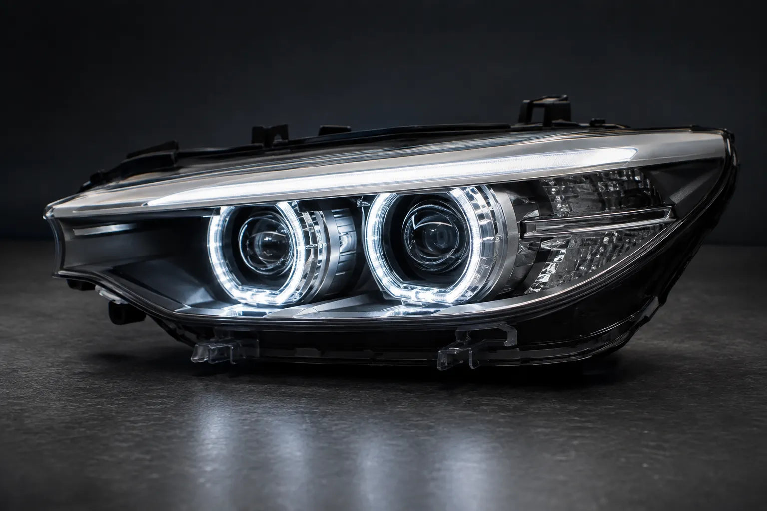 BMW xenon LED headlight for enhanced vehicle lighting