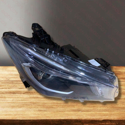 Mercedes-Benz CLA W117 2012-2016 Genuine OEM Bi-Xenon Headlight / Headlamp Assembly PAIR A1179066600 + A1179066500